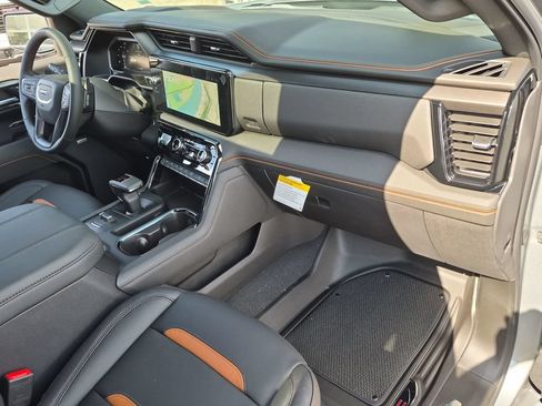 New 2026 GMC Sierra 1500 AT4 w/ Technology Package AWD/4WD image 23