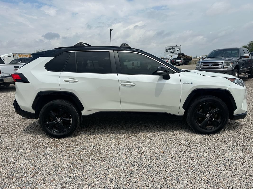Used 2020 Toyota RAV4 XSE AWD/4WD image 12