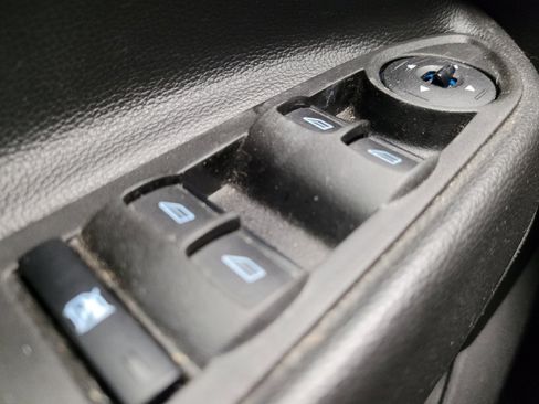 Used 2017 Ford Escape S image 27