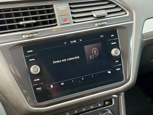 Used 2020 Volkswagen Tiguan SE R-Line image 14