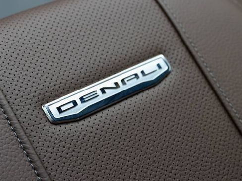New 2026 GMC Sierra 2500 Denali w/ Denali Reserve Package AWD/4WD image 23