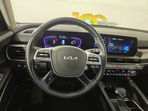 Used 2025 Kia Telluride S FWD image 15