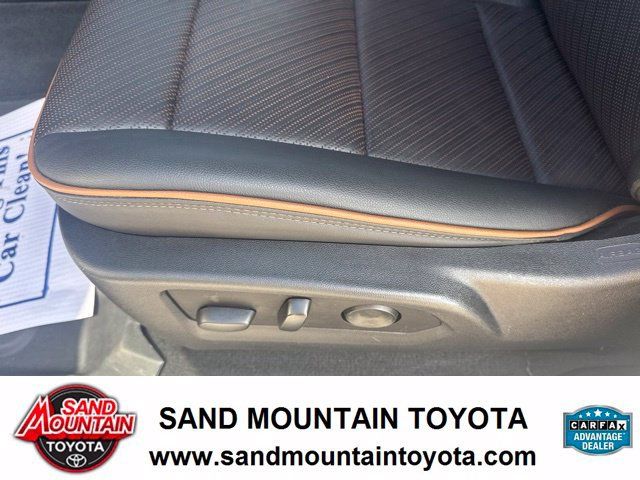 Used 2023 GMC Canyon AT4 w/ AT4 Premium Package AWD/4WD image 16