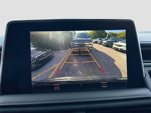 Used 2022 GMC Yukon XL SLT image 15