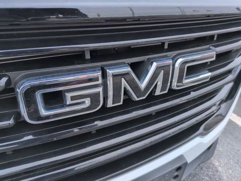Used 2023 GMC Terrain SLE w/ Driver Convenience Package AWD/4WD image 17