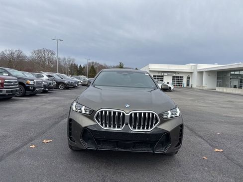 Used 2024 BMW X6 xDrive40i w/ Premium Package image 2