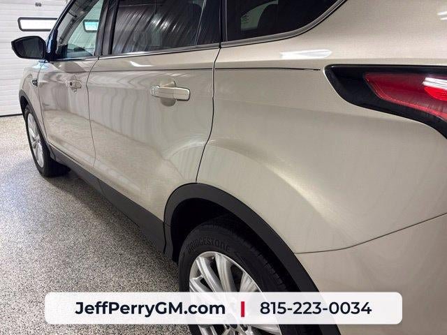 Used 2017 Ford Escape Titanium FWD image 10