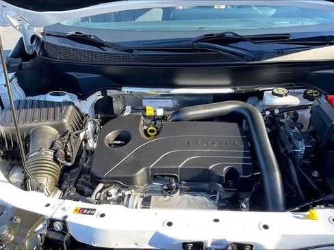 Used 2025 Chevrolet Equinox RS w/ Safety and Technology Package AWD/4WD image 32