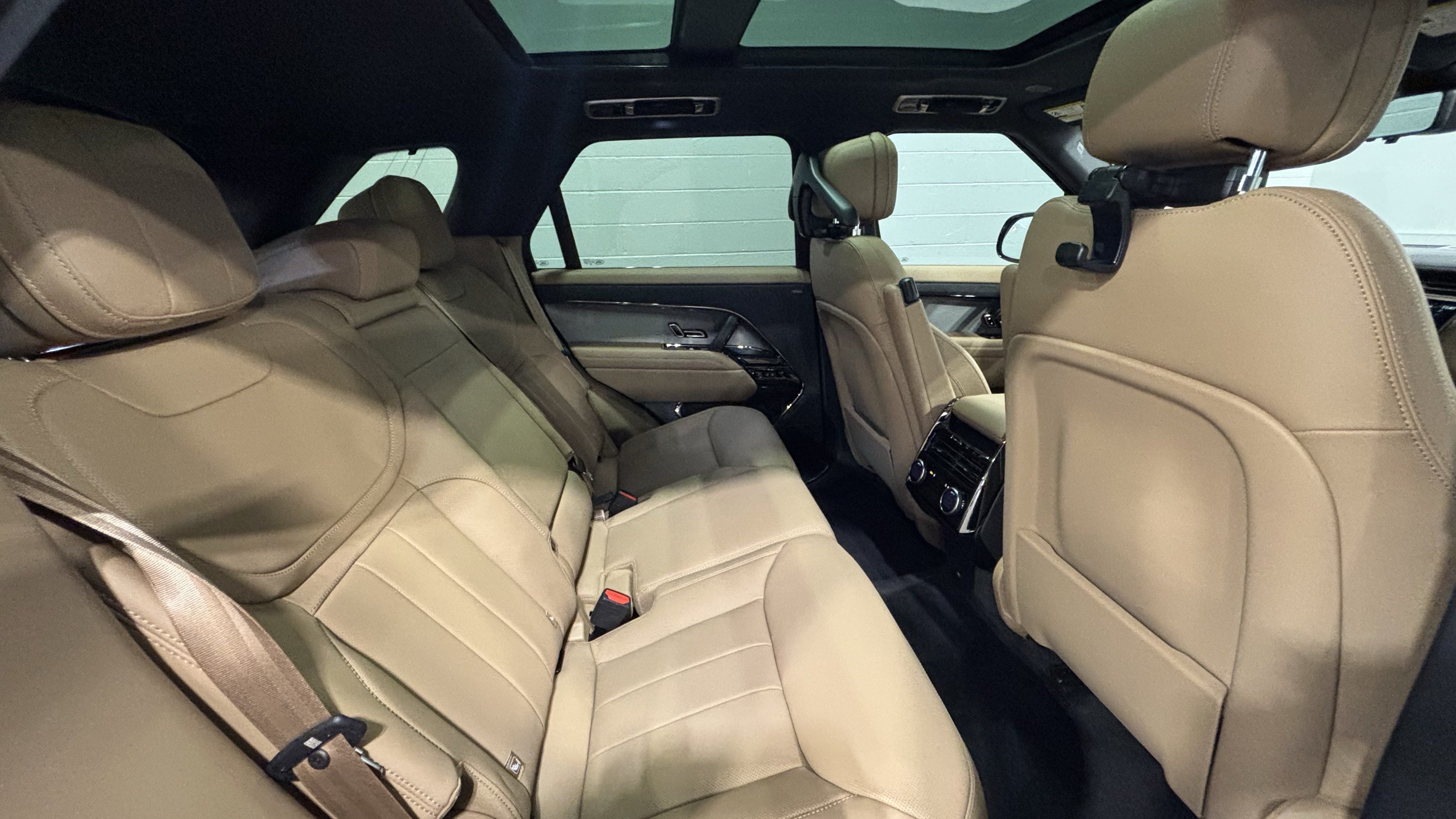 New 2026 Land Rover Range Rover Sport SE AWD/4WD image 16