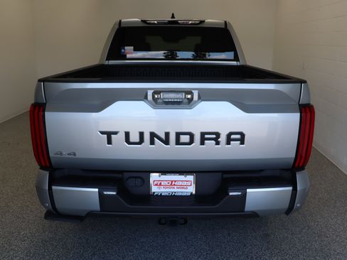 Used 2022 Toyota Tundra Limited w/ Power Package AWD/4WD image 8