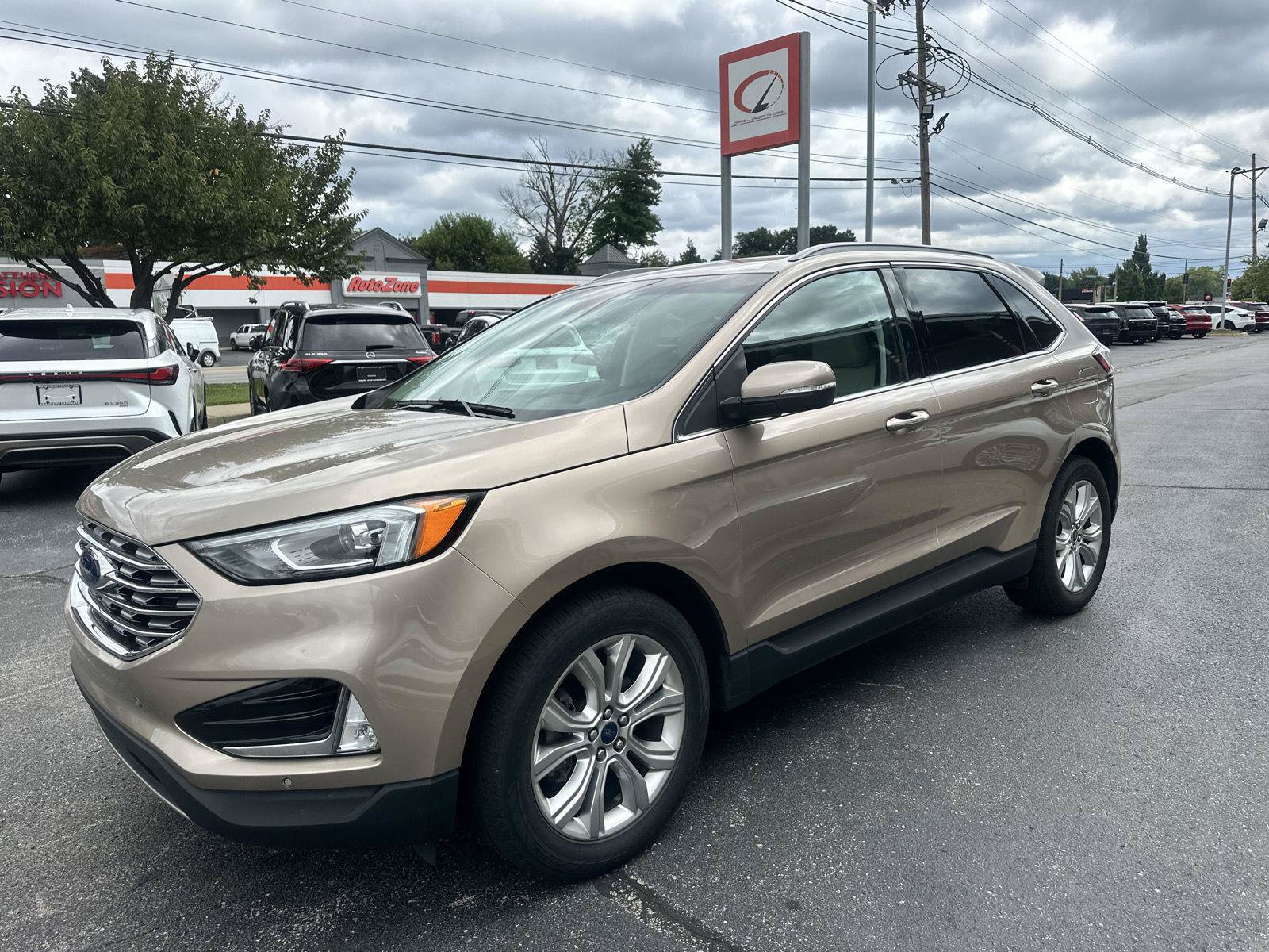 Used 2020 Ford Edge Titanium FWD image 6