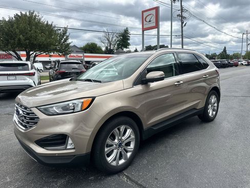 Used 2020 Ford Edge Titanium FWD image 6