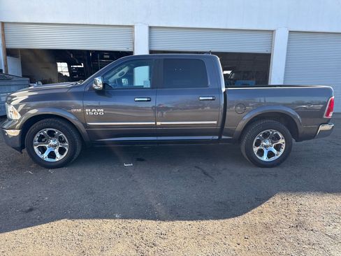 Used 2017 RAM 1500 Laramie image 2