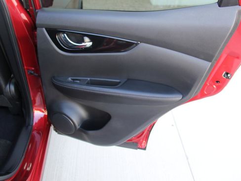 Used 2022 Nissan Rogue Sport SV w/ Technology Package image 30