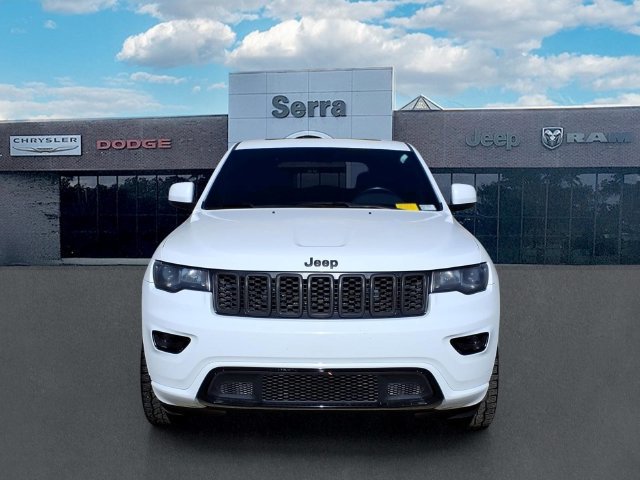 Used 2018 Jeep Grand Cherokee Altitude AWD/4WD image 2