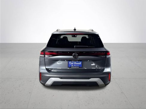 New 2026 Volkswagen Tiguan SE image 7