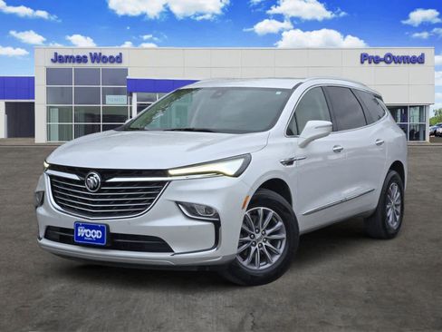 Certified 2023 Buick Enclave Essence FWD image 1
