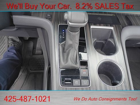 Used 2023 Toyota Sienna Limited AWD/4WD image 41