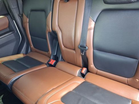 Used 2024 Ford Bronco Outer Banks AWD/4WD image 40