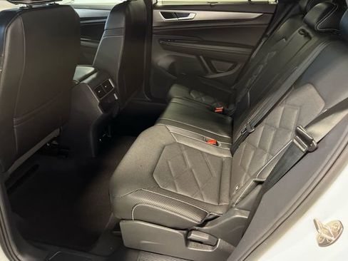 Certified 2025 Volkswagen Atlas Cross Sport SE image 17