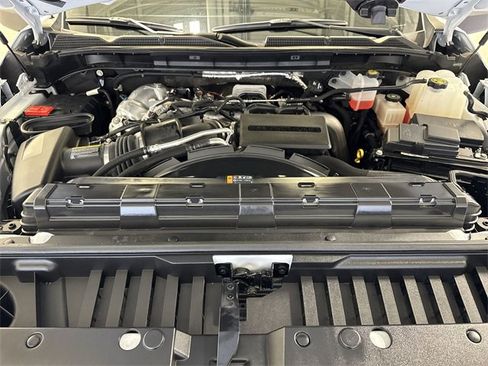 Used 2024 GMC Sierra 2500 SLT w/ SLT Premium Package image 33