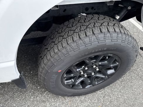 Used 2021 Ford F150 Lariat w/ Equipment Group 501A Mid image 15