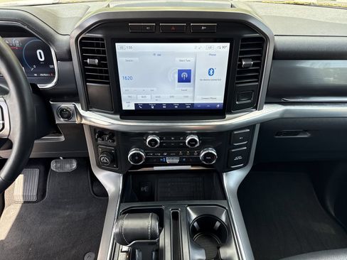 Used 2022 Ford F150 Lariat AWD/4WD image 34