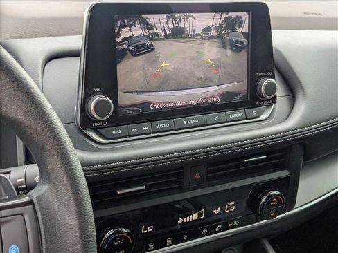 Certified 2023 Nissan Rogue SV FWD image 13