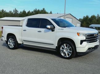 Used 2025 Chevrolet Silverado 1500 High Country AWD/4WD video 2