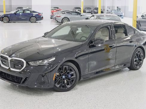 Used 2024 BMW i5 M60 w/ Premium Package AWD/4WD image 7