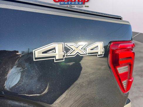 Used 2025 Ford F150 Lariat w/ Equipment Group 501A Mid image 11