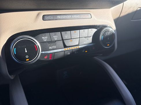 Used 2022 Ford Escape SE w/ Convenience Package image 31