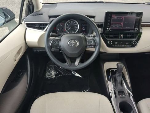 Certified 2022 Toyota Corolla LE w/ LE Convenience Package image 15