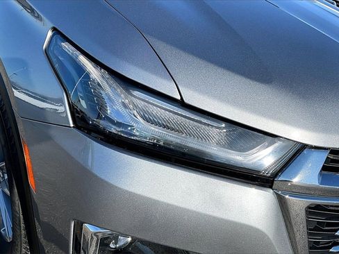 Used 2023 Chevrolet Traverse LT w/ LPO, Floor Liner Package image 30