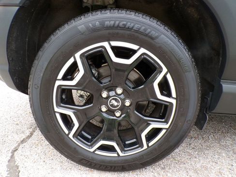 Used 2025 Ford Bronco Sport Outer Banks w/ Outer Banks Tech Package+ AWD/4WD image 21