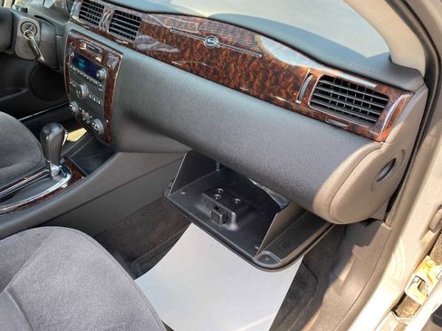 Used 2014 Chevrolet Impala LT image 22