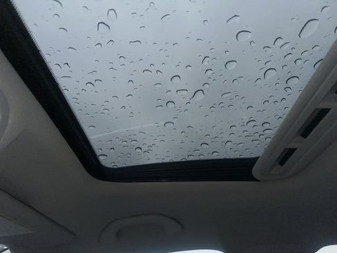 Used 2017 Volkswagen Passat 1.8T SE image 10