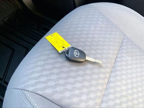 Used 2021 Toyota Tacoma SR5 image 14