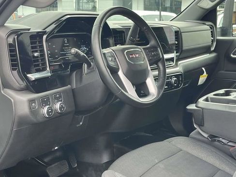 Used 2024 GMC Sierra 3500 SLE w/ Remote Start Package AWD/4WD image 12