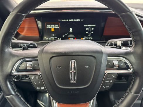 Used 2018 Lincoln Navigator L Reserve w/ Technology Package AWD/4WD image 30