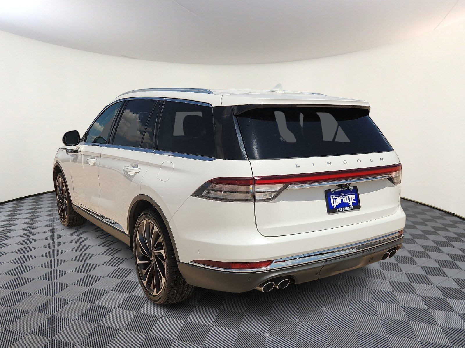 Used 2020 Lincoln Aviator Reserve w/ Equipment Group 202A AWD/4WD image 3