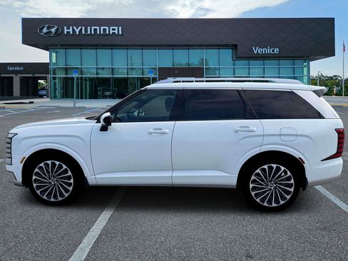 New 2026 Hyundai Palisade Calligraphy FWD image 3
