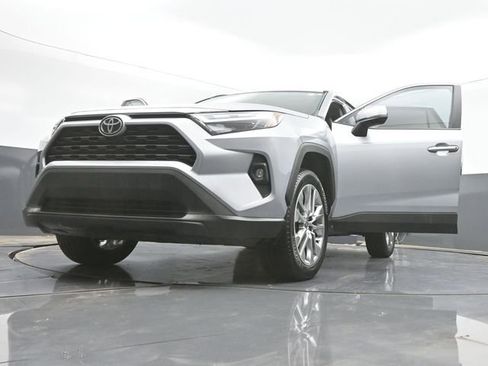 Used 2022 Toyota RAV4 XLE Premium AWD/4WD image 51