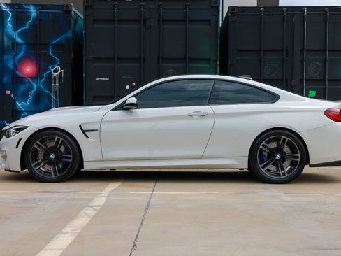 Used 2020 BMW M4 Coupe RWD image 4