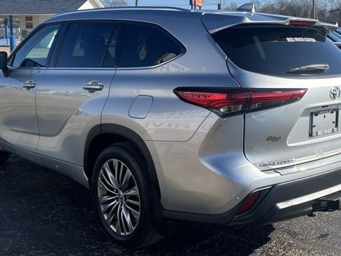 Used 2020 Toyota Highlander Platinum image 6