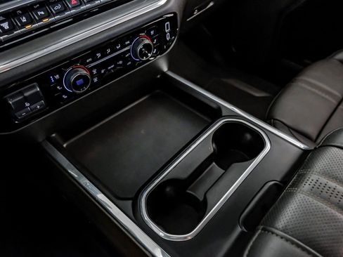 Used 2025 Chevrolet Silverado 3500 High Country w/ High Country Premium Package image 27