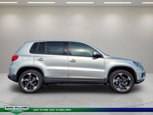 Used 2012 Volkswagen Tiguan S FWD image 2