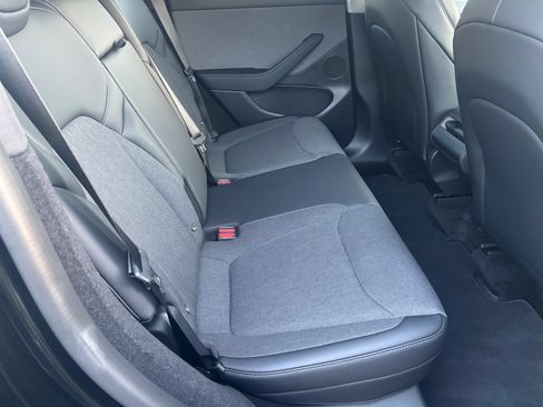 Used 2026 Tesla Model Y 2WD image 13