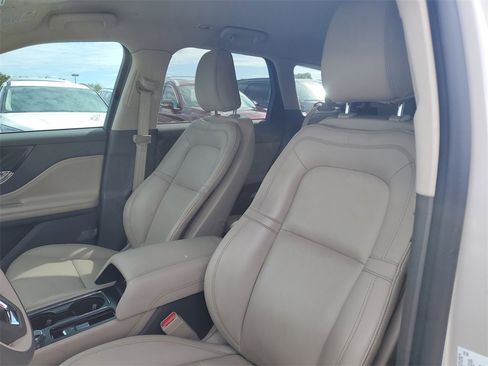 Used 2022 Lincoln Corsair FWD image 22