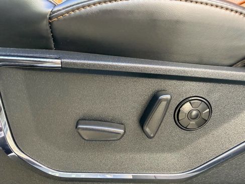 Used 2024 Ford F450 Platinum w/ FX4 Off-Road Package image 29